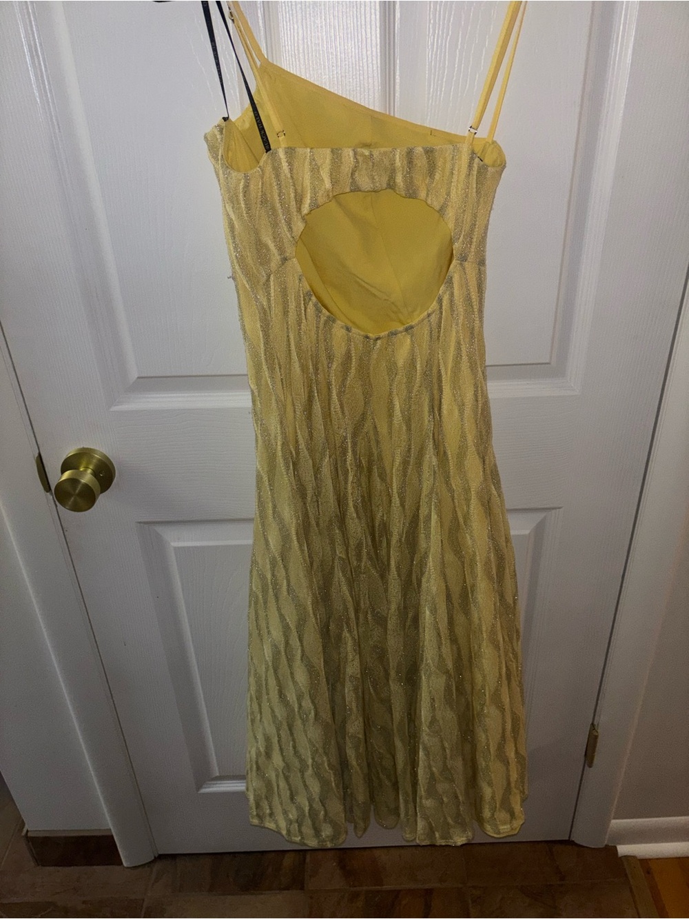 Black Halo Yellow One-Shoulder Midi Dress size L - Picture 14 of 15
